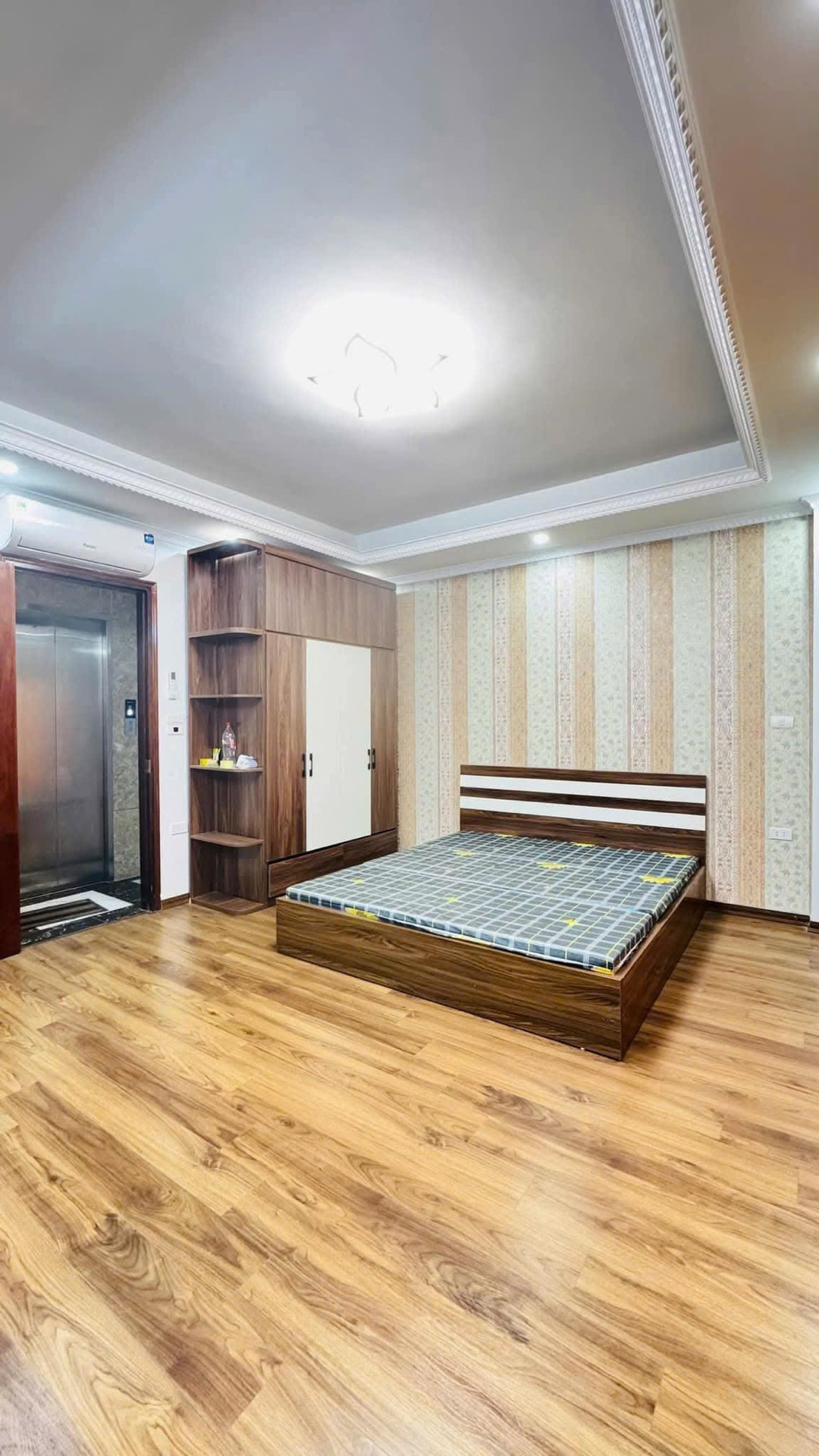 BÁN NHÀ QUẬN THANH XUÂN DT 42M2 X 7 TẦNG THANG MÁY, Ô TÔ TRÁNH, KINH DOANH, GIÁ HƠN 12 TỶ - Ảnh chính